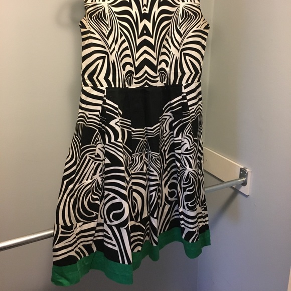 Patterned Dress with Pleated Skirt - Picture 3 of 5